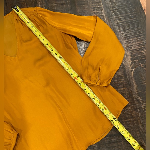 Banana Republic Silky V-neck Blouse Shirt Small Pumpkin Long Sleeve Top Shirt - Picture 6 of 6